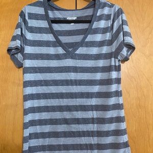 COPY - Old navy v-neck striped vintage tee